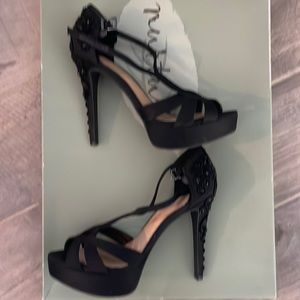 Gianni Bini Platform Open Toed Heels